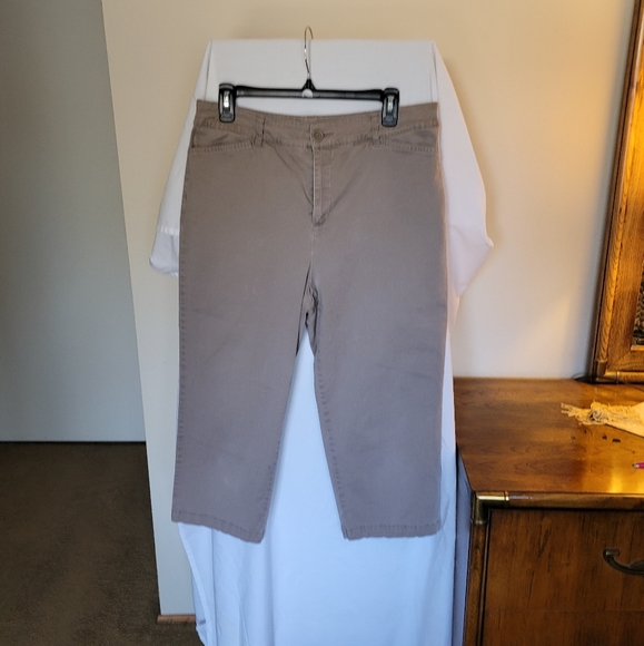 BUY 3, get 1 FREE (SEE DETAILS), Croft & Barrow Capri (313) - Picture 1 of 9